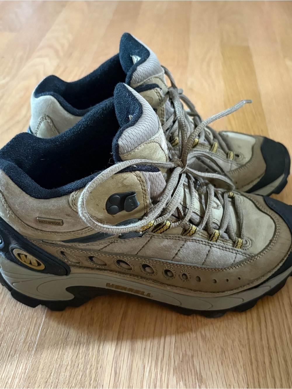 Merrell Tan and Black Waterproof Hiking Boots Sz 9
